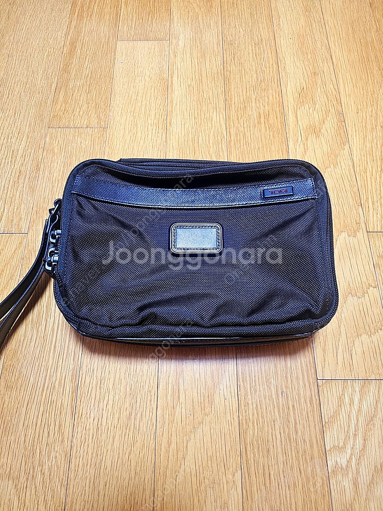 투미 (TUMI) 알파2 클러치 파우치 판매합니다.--0