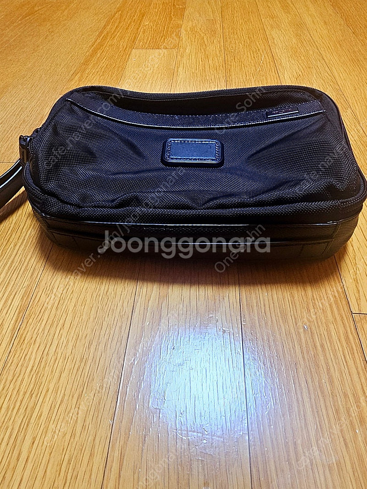 투미 (TUMI) 알파2 클러치 파우치 판매합니다.--1