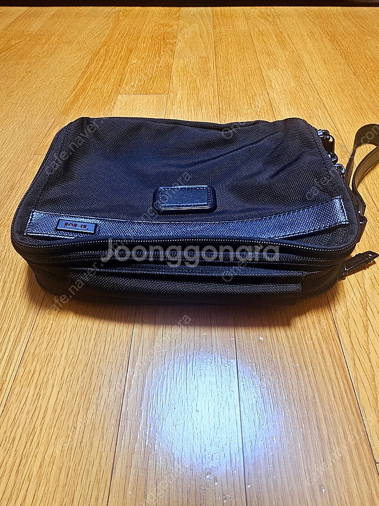 투미 (TUMI) 알파2 클러치 파우치 판매합니다.--2