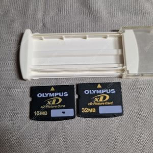 올림푸스 xd 카드 16MB 32MB 판매합니다.