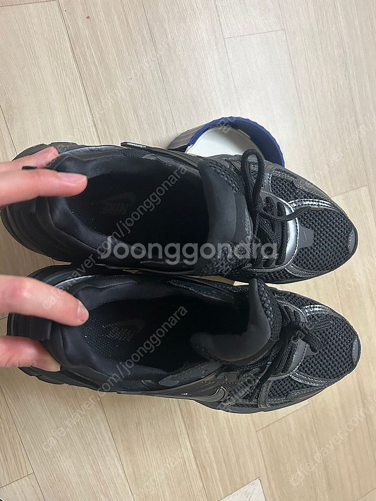 나이키 V2K 런 블랙 240--2