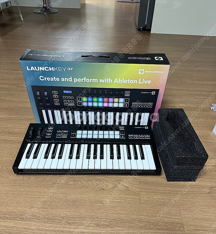 NOVATION launchkey 37 MK3 노베이션...--0