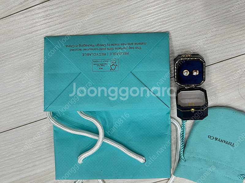 티파니 다이아 로즈골드 18k 귀걸이 (클러치 한쪽 분...--0