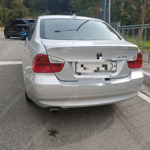 E90 320i