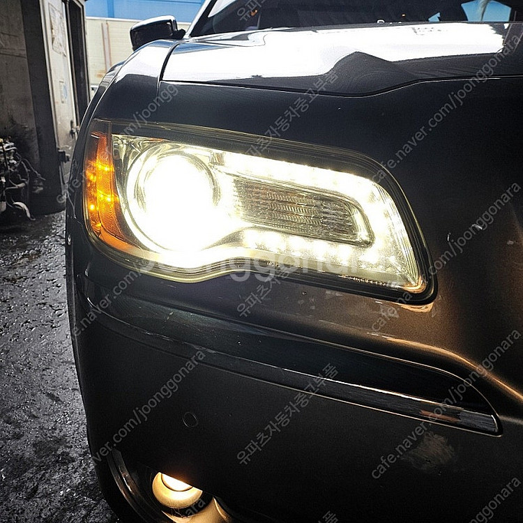 크라이슬러 올뉴300C 헤드라이트 전조등 프론트범퍼 앞...--9