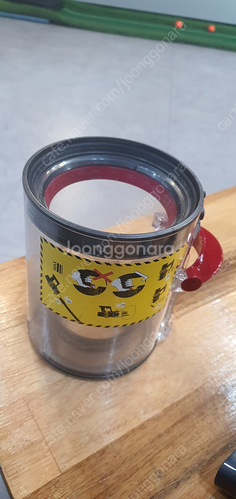 다이슨 v10 먼지통--0