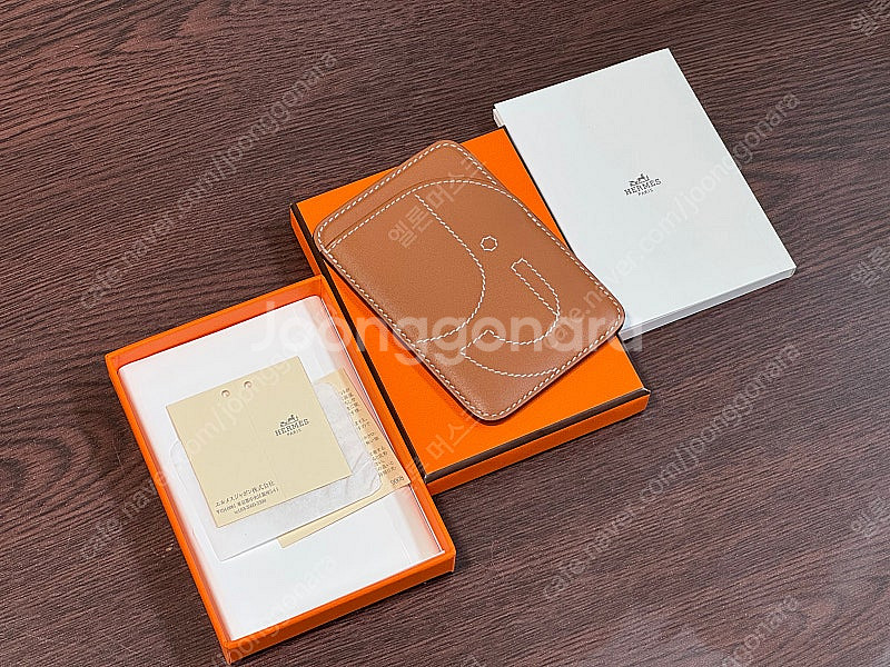 에르메스 “코끼리” MagSafe 카드 홀더--2