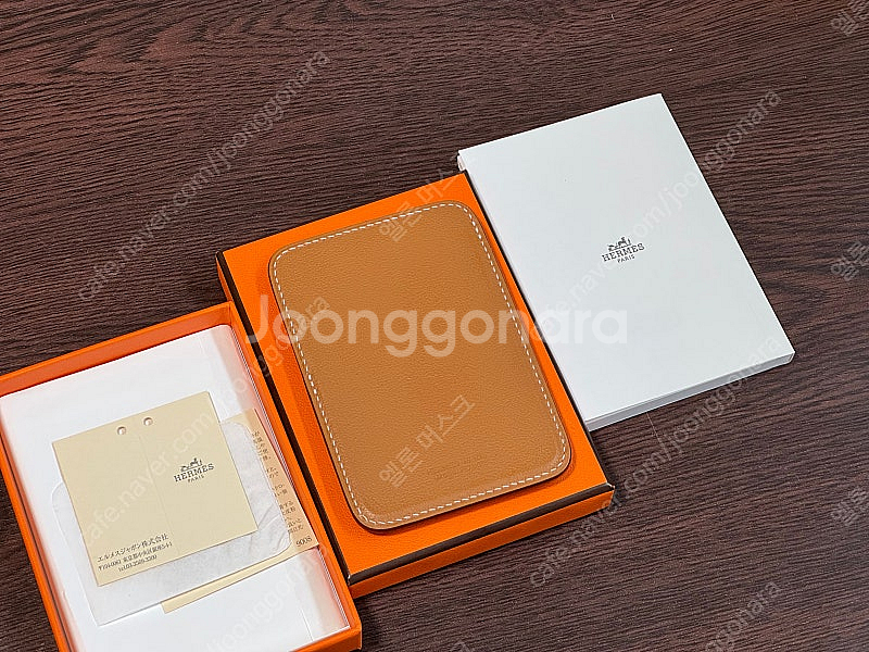 에르메스 “코끼리” MagSafe 카드 홀더--3