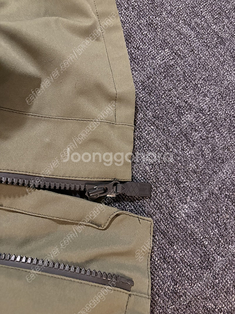 다이네즈 디드라이 메이페어 자켓 판매합니다.--6