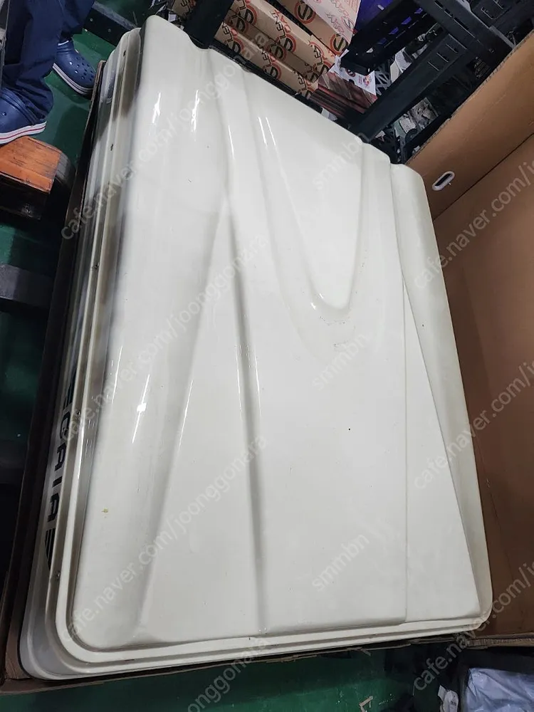 가이아 투어랜드 하드탑텐트(루프탑) 3인용 화이트 이미지