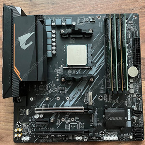 컴퓨터 반본체 5700x / b550m aorus elite / 32gb ddr4 램