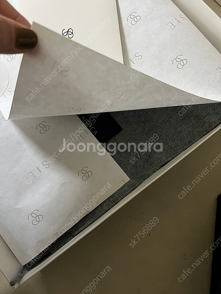 시에 엠비언트 베이비 알파카 머플러_23FW 라이트그레이(새상품)--2