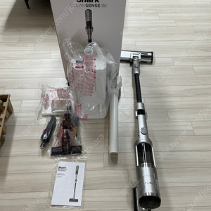 샤크 클린센스 IQ+ 무선청소기 IW3241KR