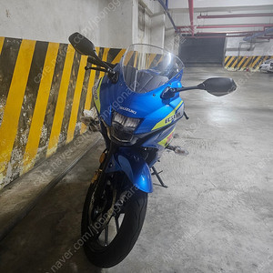 스즈끼 gsx-r125 4520km 신차급