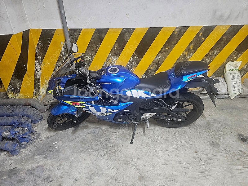 스즈끼 gsx-r125 4520km 신차급--5
