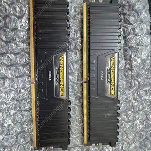 커세어 벤전스 DDR4 LPX 메모리 8GB 3200MHz 2개