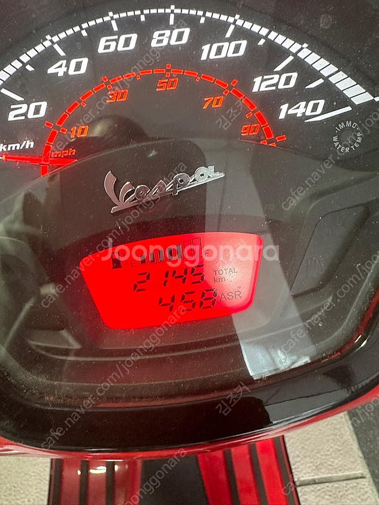 베스파 gts125 23년식 레드 블랙에디션 팝니다(가...--0