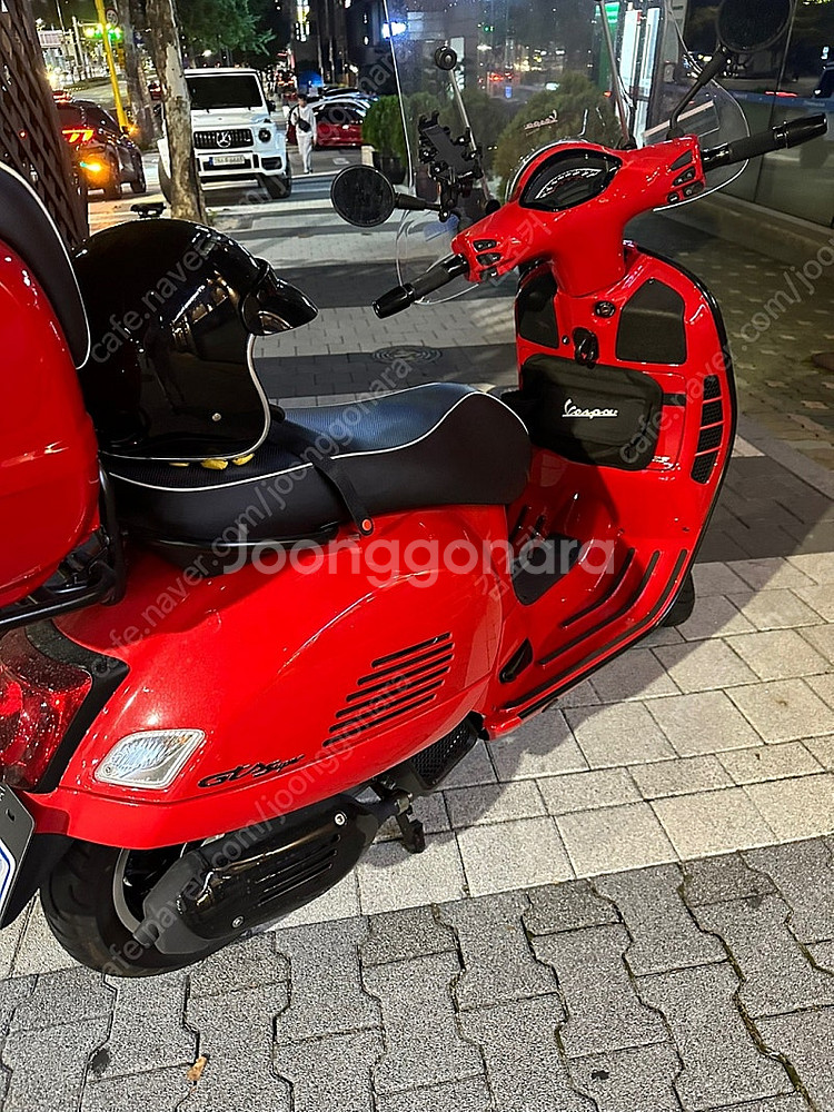 베스파 gts125 23년식 레드 블랙에디션 팝니다(가...--7