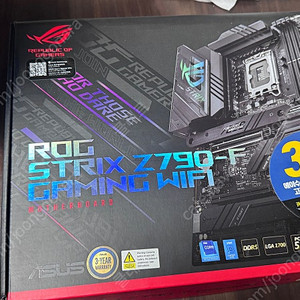 ROG STRIX Z790 F GAMING WIFI