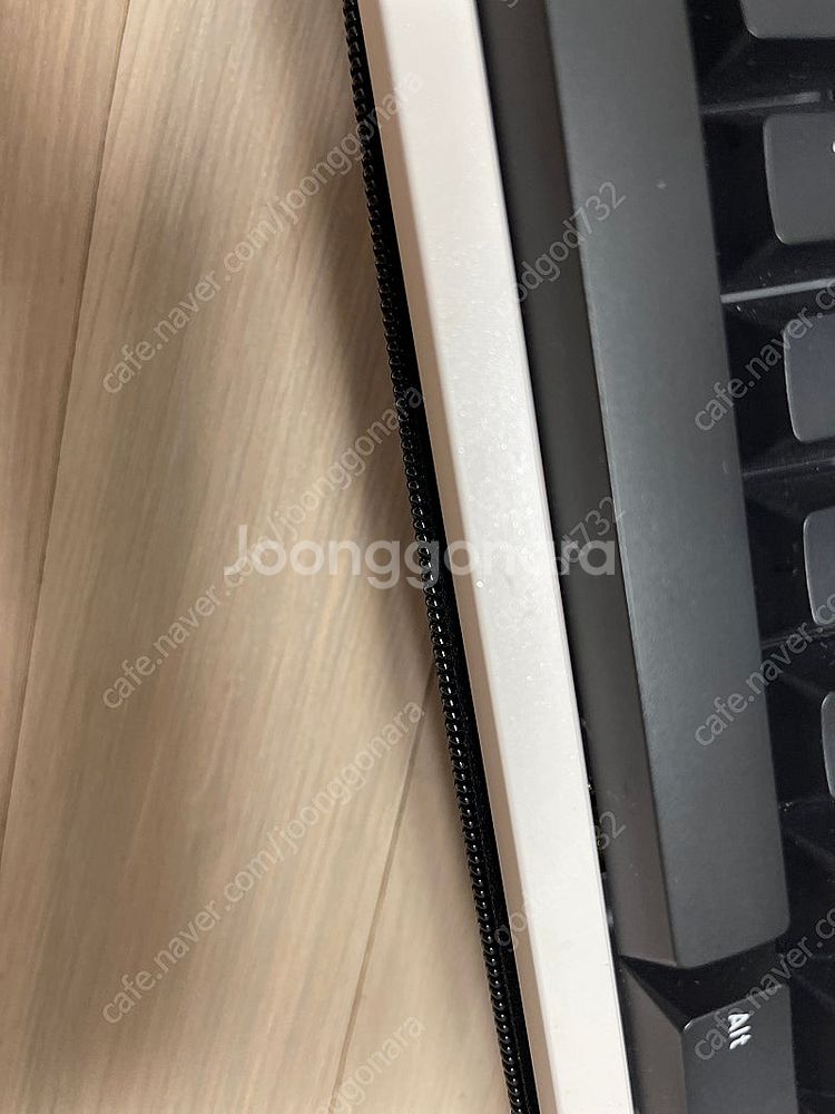 Qk75 유선 화이트 미러 판매합니다(키캡 스위치 포함...--3