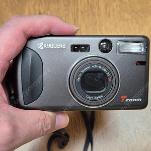 야시카 T4 줌/ 야시카 T4 zoom/ 야시카 T 줌/ 야시카 T zoom/ yashica T4 zoom/ yashica T zoom 팝니다.