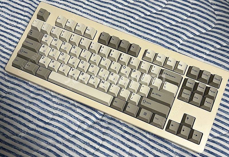 바로웍스 몬스긱 m3 pro 크림 팝니다--1