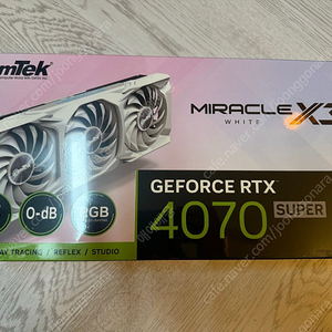 이엠텍 Rtx 4070 super 미라클x3 화이트 미개봉