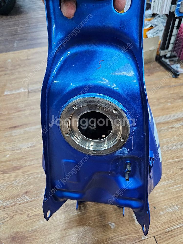 GSX-S125 / GSX-R125 기름탱크--1