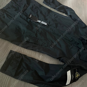 스톤아일랜드(STONE ISLAND) 마이크로랩스 트렌치 코트 새제품 판매합니다.