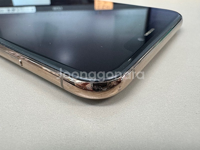 아이폰XS 맥스 골드 256G 서브용 기기 추천 배터리 81% 35만원 판매해요--8