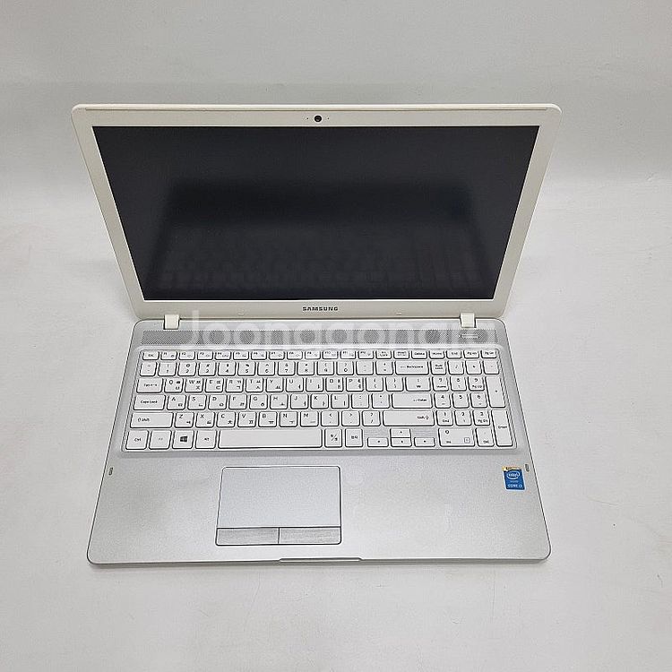 9삼성노트북 인텔Core 15형/큰화면/SSD/화이트--4