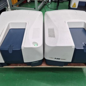 JASCO V-650 UV/VIS spectrophotometer 200 ~ 900 nm