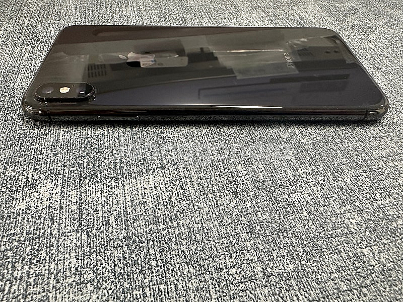 아이폰XS MAX 64G 블랙 상태좋은 가성비 꿀폰 21만원 판매해요--6