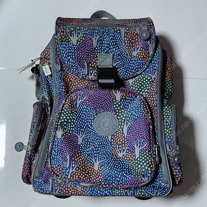 (가격내림) [미사용] 키플링 Alcatraz II Printed Laptop Backpack Dots Dots : 17만2천원(택배비 포함)