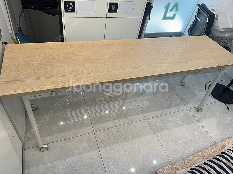 고급 수강용 책상 및 의자 각2개씩 (퍼시스 얼라인 3...--0