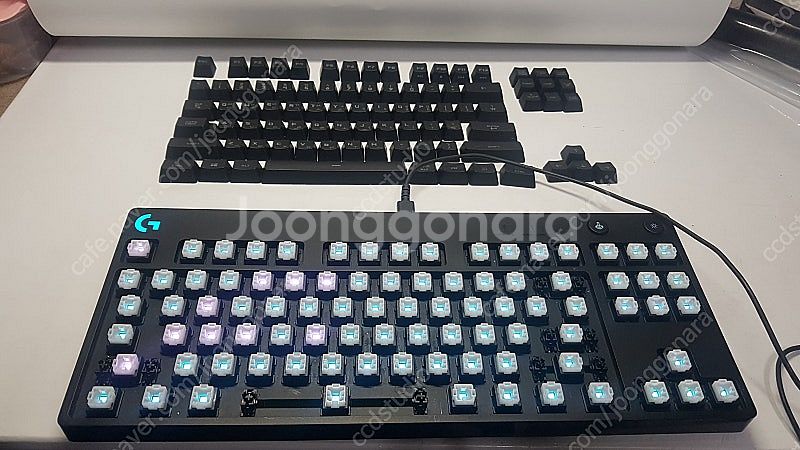 로지텍 G-PRO 텐키리스 게이밍 키보드 Y-U0031--2