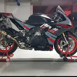 아프릴리아 RSV4rr 17년식팝니다