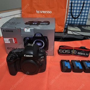 캐논5D Mark4 2만컷 풀박스 팝니다,