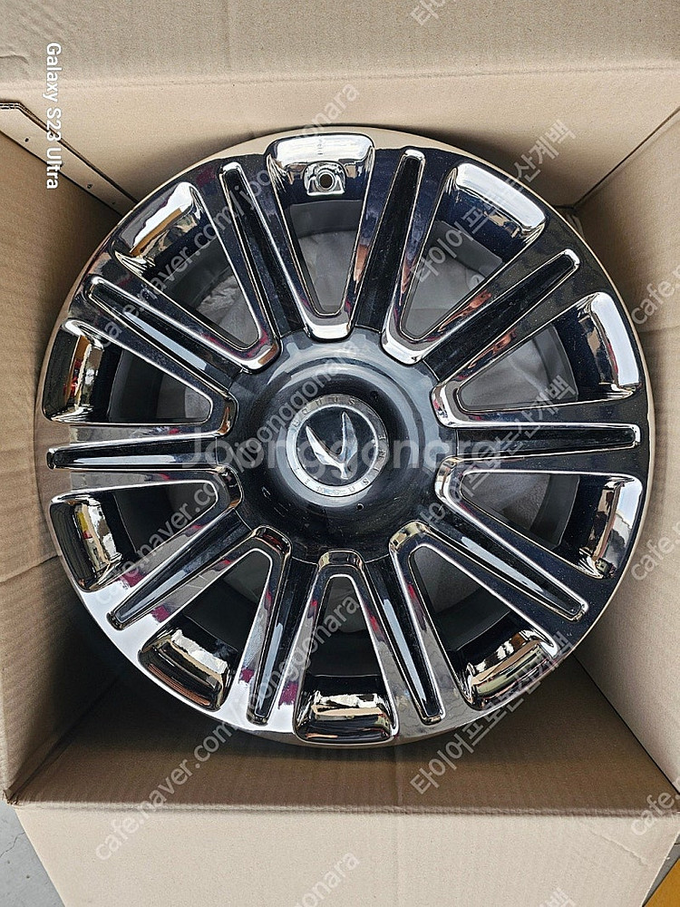 [판매] 에쿠스 리무진 순정 19인치 신품급 휠 한대분 팝니다!--0