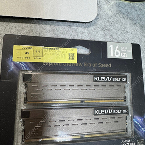 ESSENCORE KLEVV DDR4-4000 16GB(8GBX2) 팝니다