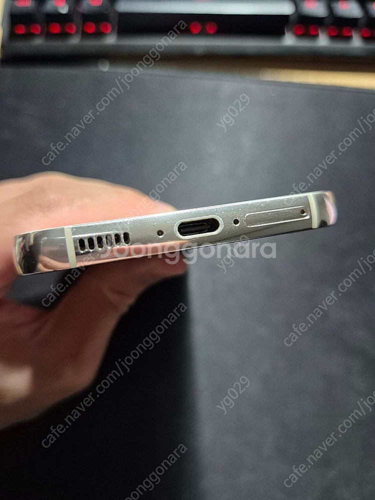 갤럭시 S23 516기가 크림 공기계--5