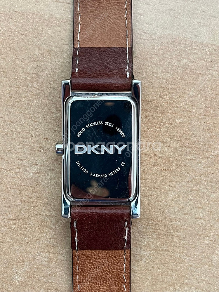 DKNY 브라운 레더 가죽 시계--4