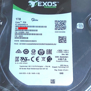 Seagate EXOS 7E8 1TB HDD 팝니다 (3.5" SAS 방식)