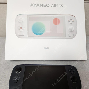 아야네오 에어 AYANEO AIR 1S 7840U 32G 1TB 팔아요.