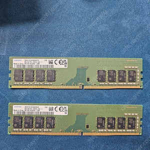 삼성 ddr4 pc4-3200 8G 단면램 2개 팔아요