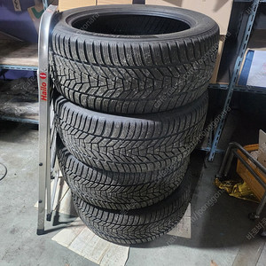 윈터타이어 팝니다(중고)285/45r20