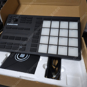 미디 컨트롤러 NI maschine micro