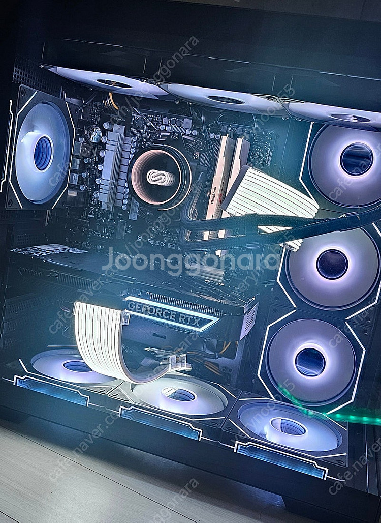 라이젠7 7800X3D RTX4070S 본체 팝니다--3