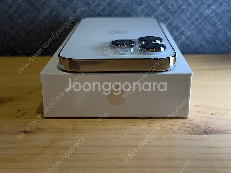 아이폰14프로 256GB 화이트 모델 팝니다--5