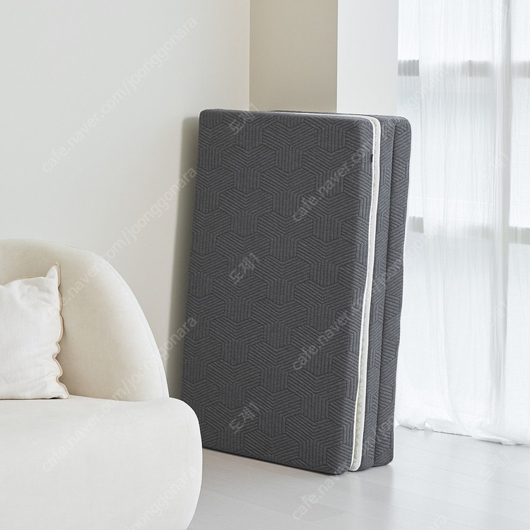 탄탄하게 받쳐주는 허리에좋은 토퍼 접는 바닥 매트리스 단단한 1인용 손님용 수면매트 접이식 원룸 침대 손님용 매트릭... 이미지